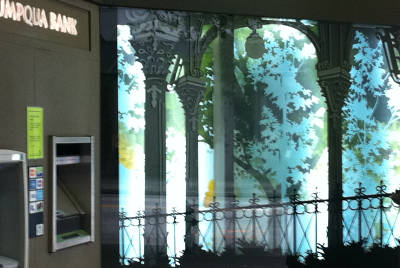 UMPQUA BANK: 3rd and Seneca